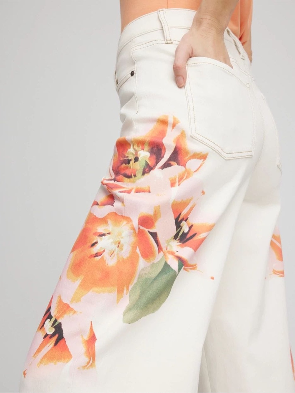Chicos High-Rise Wide-Leg Cropped Jean Floral Size 14